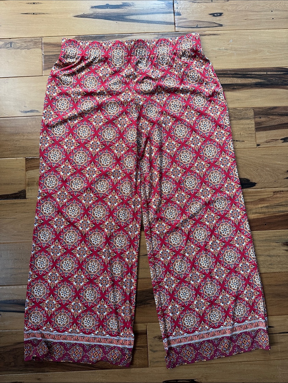 Max Studio Red Medallion Wide-Leg Pants